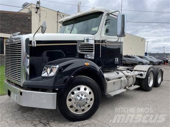 Freightliner 122SD Tractor Units