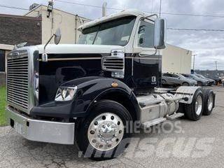 Freightliner 122SD Tractor Units