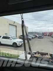 Freightliner 122SD Tractor Units