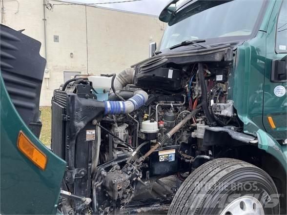 Peterbilt 579 Tractor Units