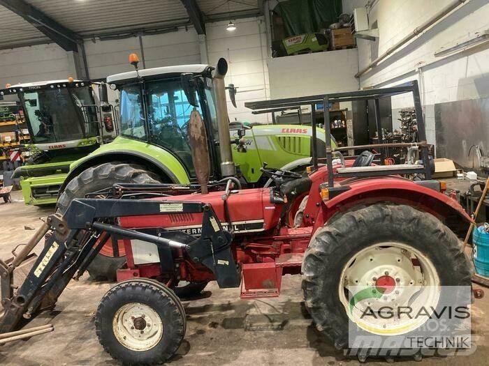 Case IH IHC 633 Tractors