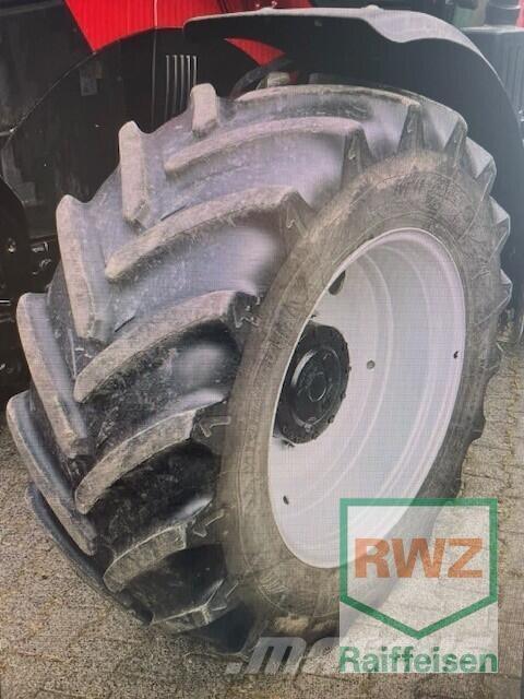 Case IH Luxxum 120 Tractors