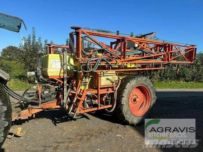 Douven GP4 Trailed sprayers