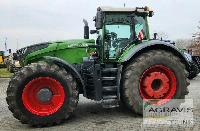 Fendt 1042 VARIO S4 Tractors