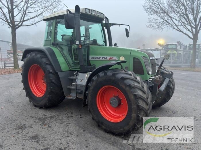 Fendt 714 VARIO Tractors