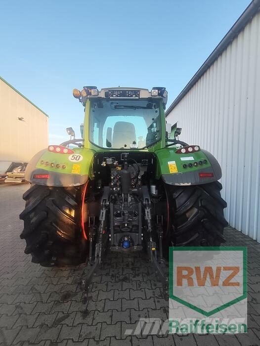 Fendt 724 Vario Tractors