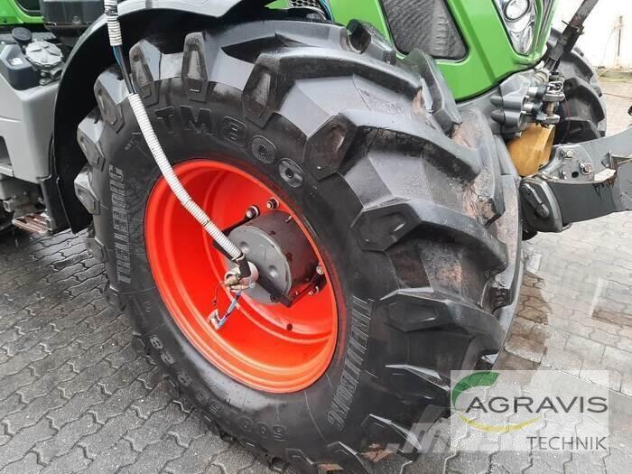 Fendt 724 VARIO S4 Tractors