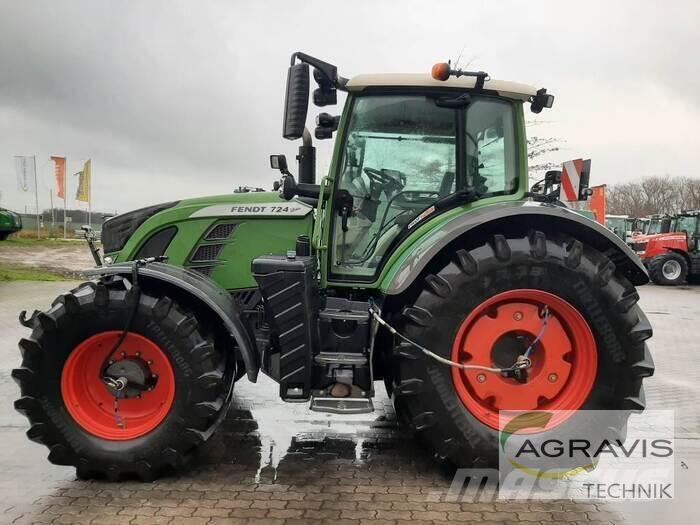 Fendt 724 VARIO S4 Tractors
