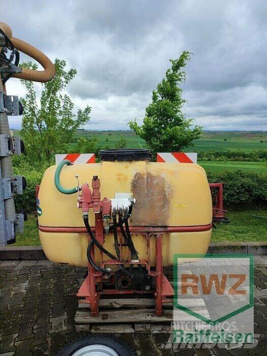 Holder 600Liter Trailed sprayers