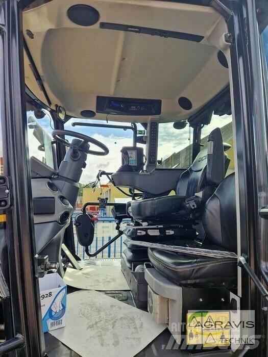 JCB FASTRAC 4220 Tractors