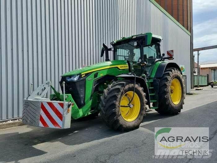 John Deere 8310 R Tractors