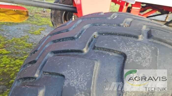 Pöttinger TOP 1252 C Rakes and tedders