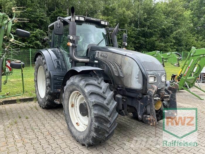 Valtra T202D Tractors