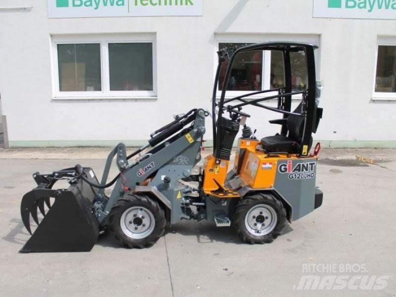 GiANT G 1200 Skid steer loaders