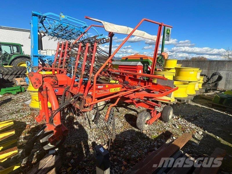 Kuhn GA4521 Windrowers