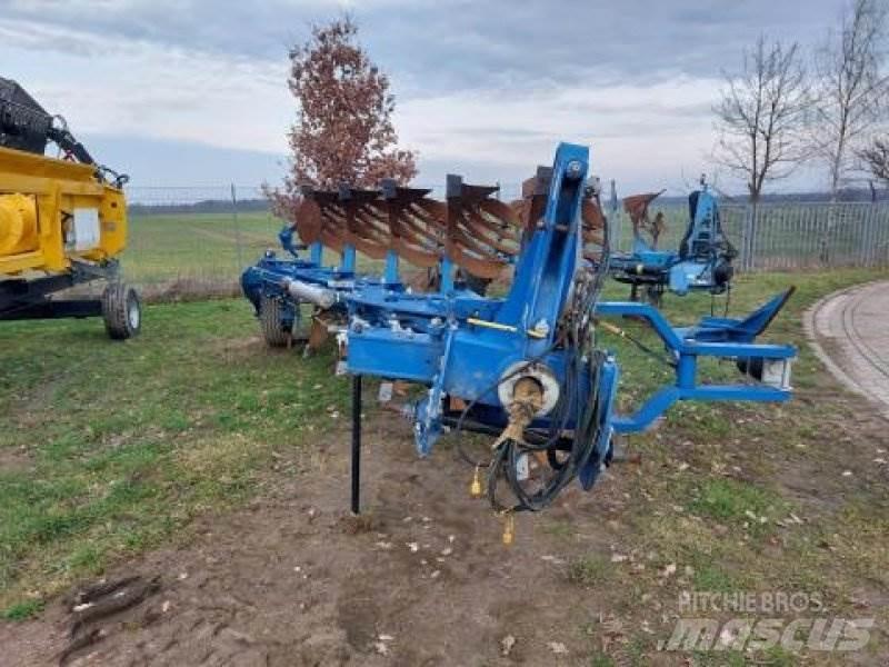 Överum 5 Schar Conventional ploughs