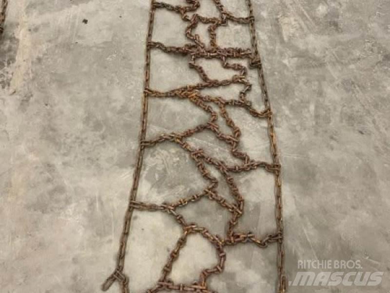  SCHNEEKETTEN Tracks, chains and undercarriage