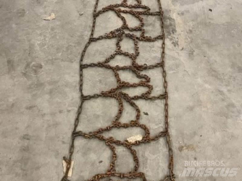  SCHNEEKETTEN Tracks, chains and undercarriage