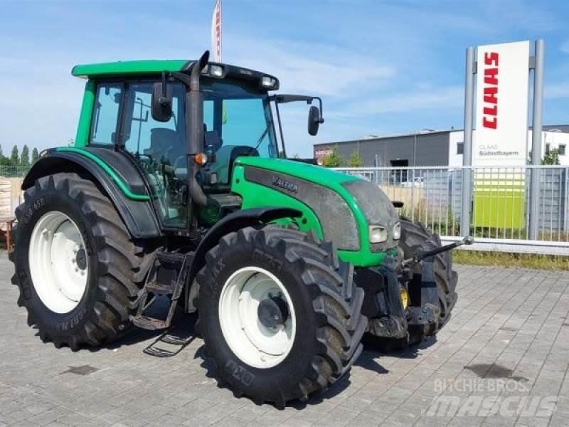 Valtra N141 Tractors