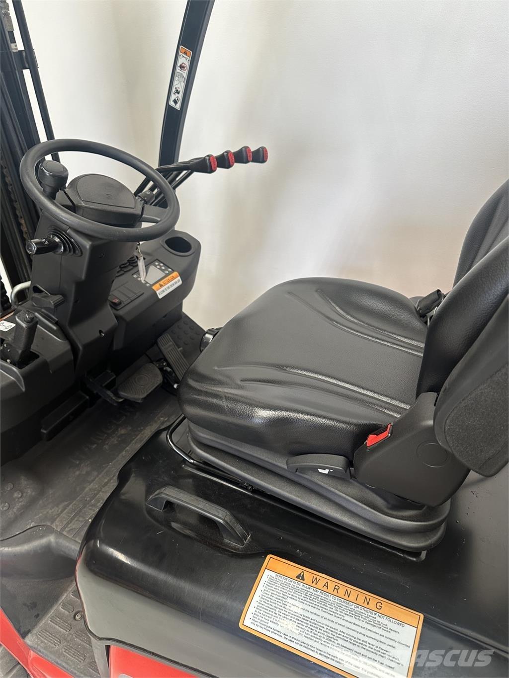 Tektra CPD35-XC4 Electric forklift trucks
