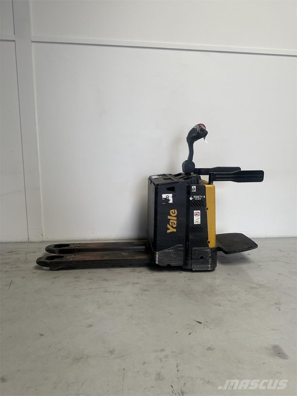 Yale MP20X FBW - 250 AH Low lifter with platform