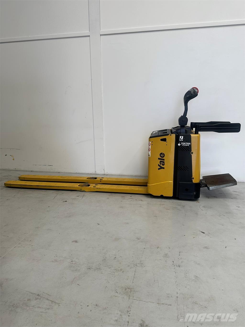 Yale MP20X FBW - 400 AH Low lifter with platform