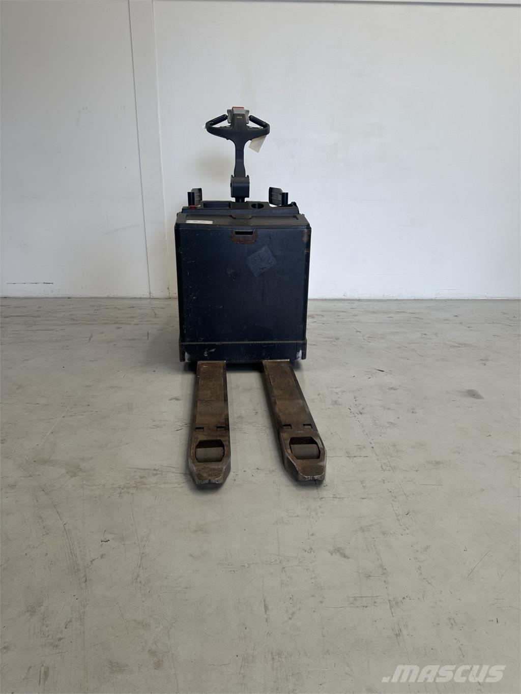 Yale MP20X FBW - 400 AH Low lifter with platform
