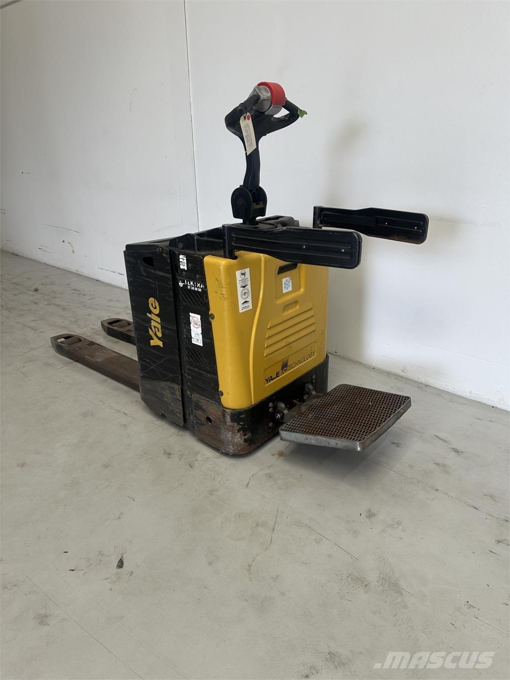 Yale MP20X FBW - 400 AH Low lifter with platform