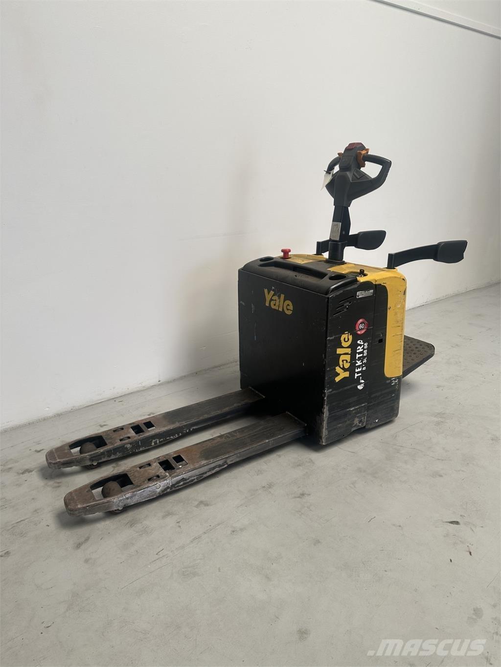Yale MP20XUX Low lifter with platform