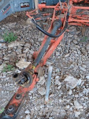 Kuhn GA 7932 Windrowers
