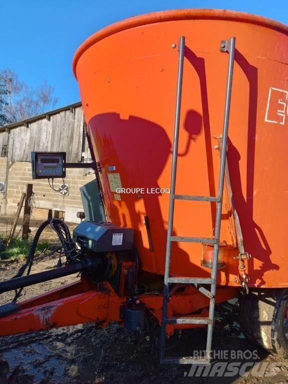  Euromark TXV 13 Mixer feeders