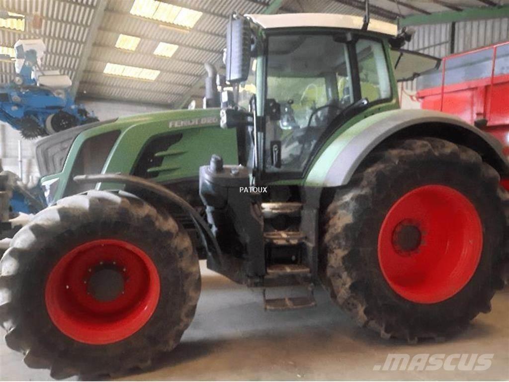 Fendt 826 VARIO Tractors