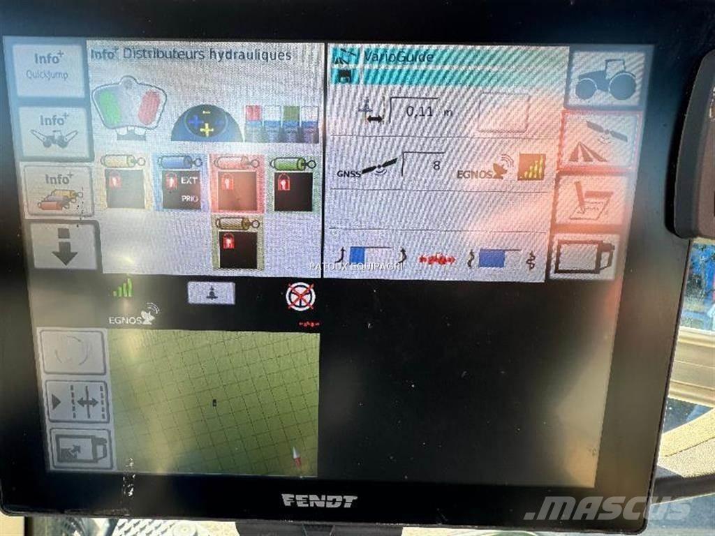 Fendt 826 VARIO Tractors