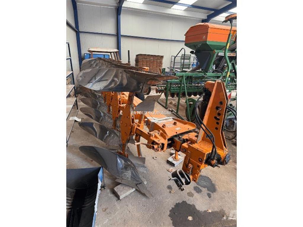 Huard 670 Conventional ploughs