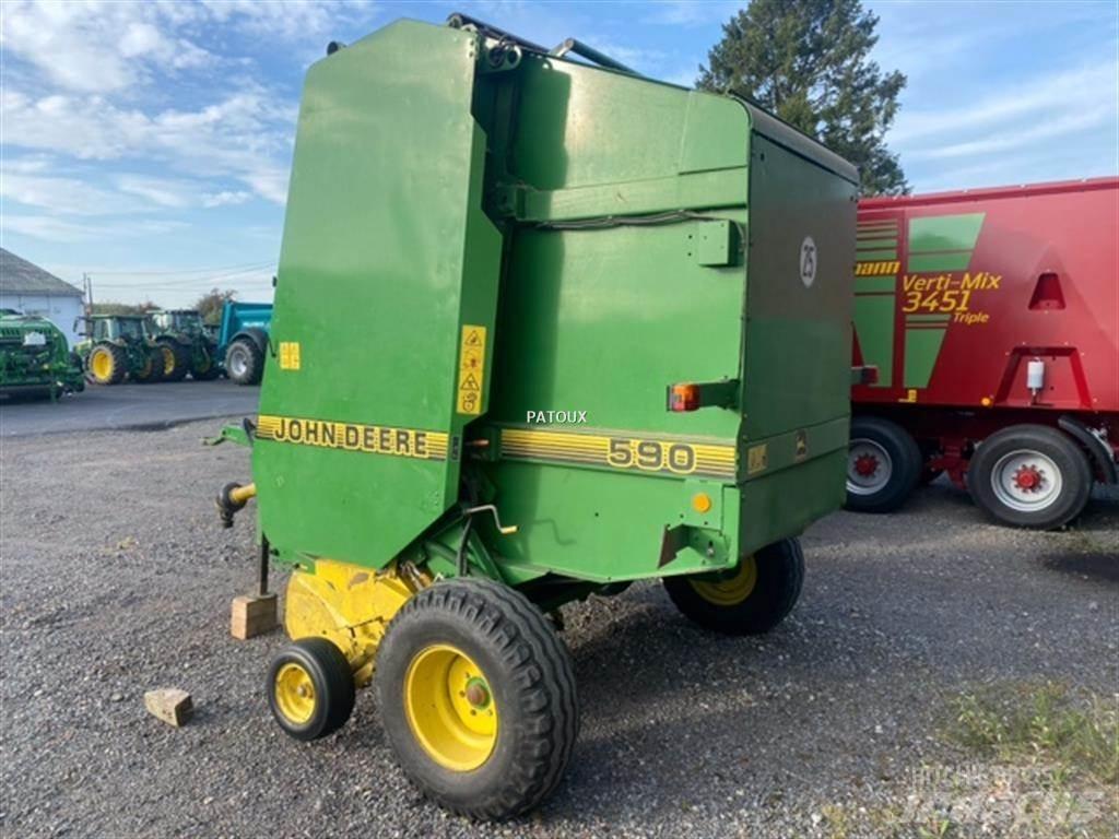 John Deere 590 Round balers