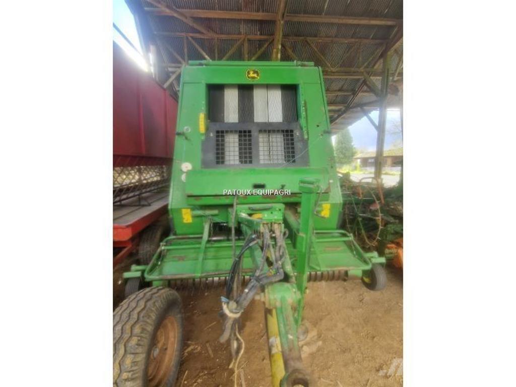 John Deere 592 Round balers