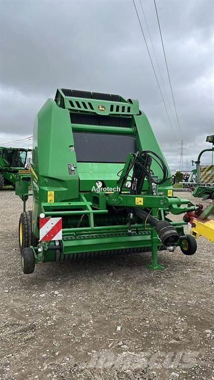 John Deere V461M Round balers