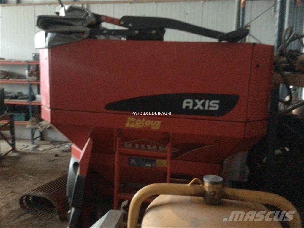 Kuhn AXIS50.1W Mineral spreaders