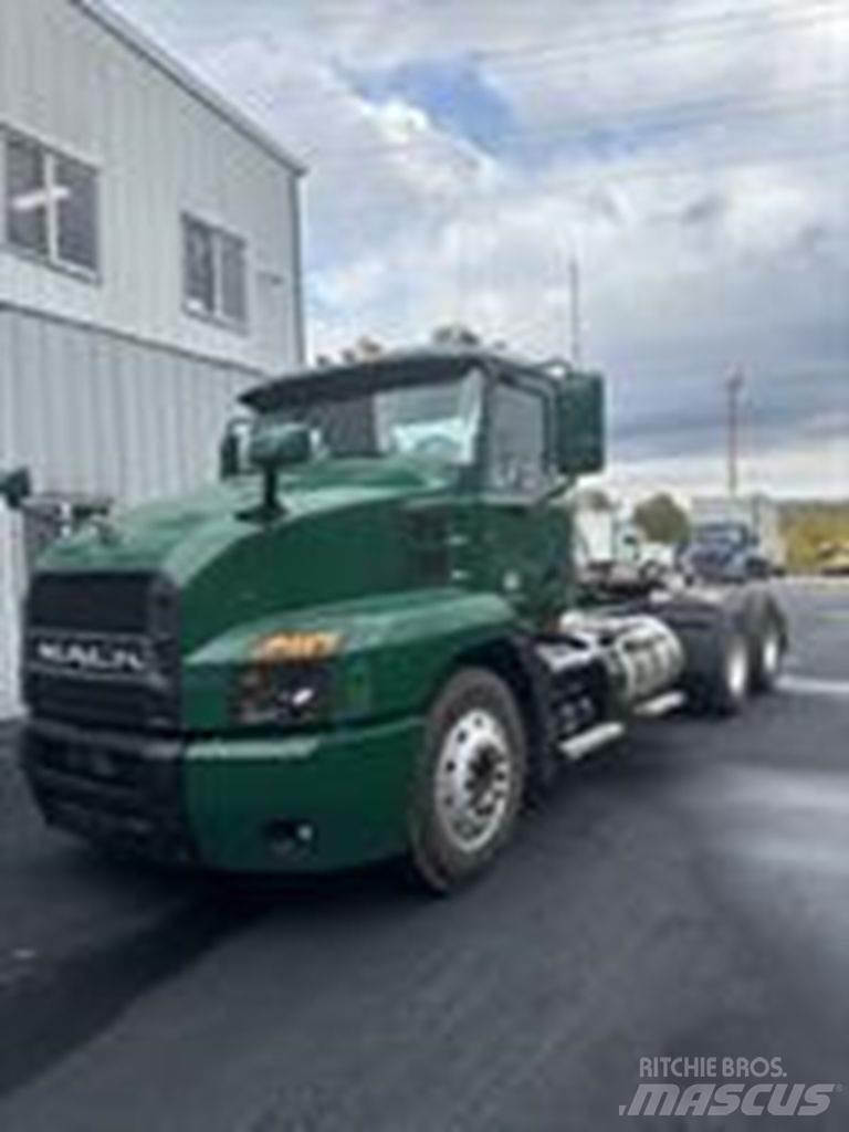 Mack AN64T Tractor Units