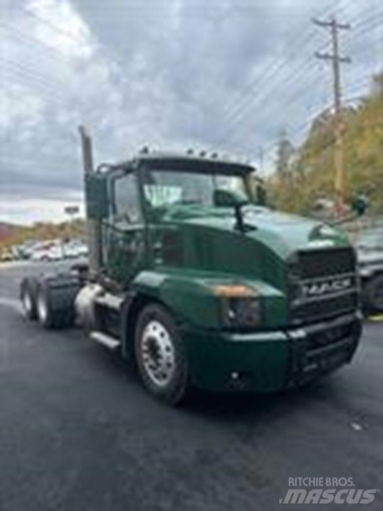 Mack AN64T Tractor Units