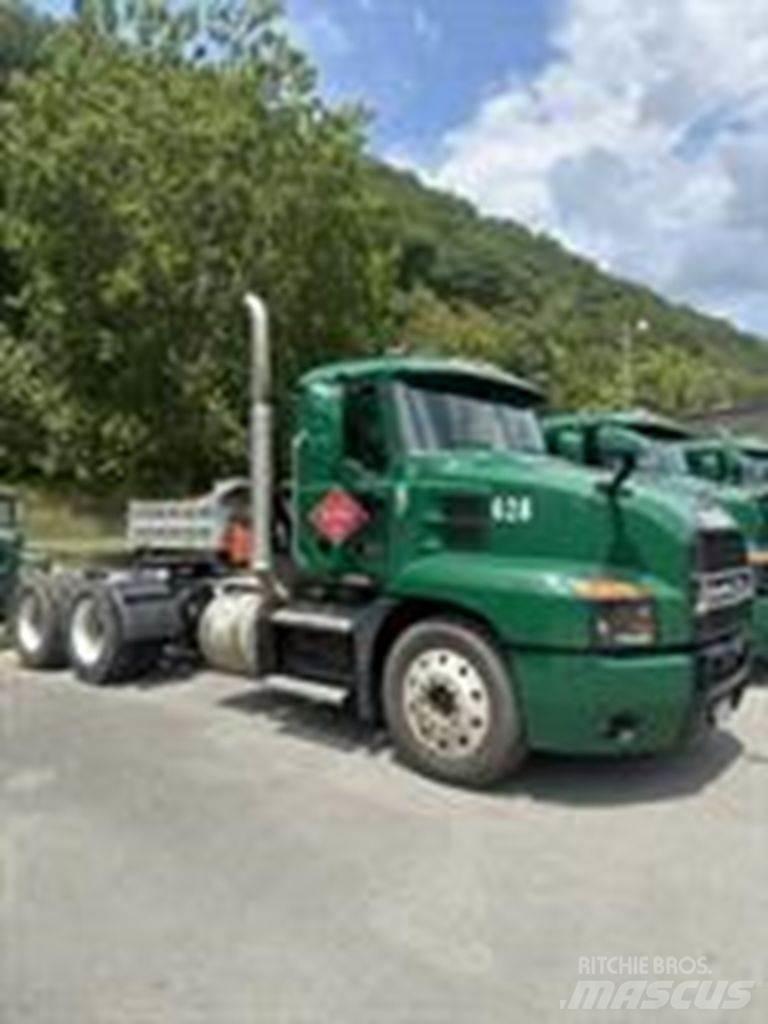Mack AN64T Tractor Units