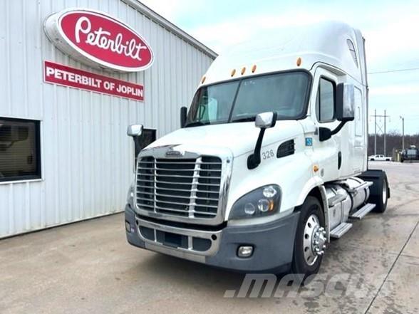 Freightliner CASCADIA 113 Tractor Units