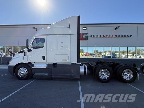 Freightliner CASCADIA 116 Tractor Units