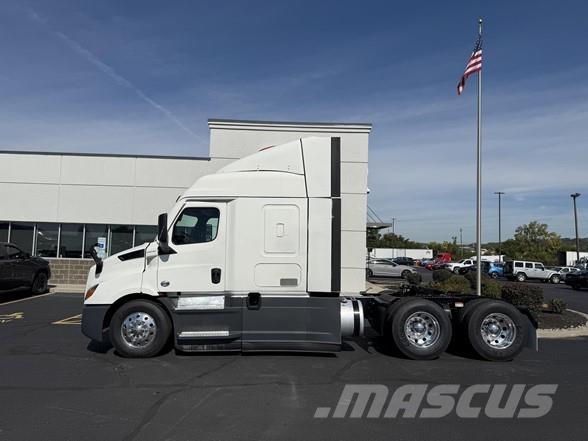 Freightliner CASCADIA 116 Tractor Units