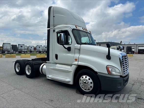 Freightliner CASCADIA 125 Tractor Units