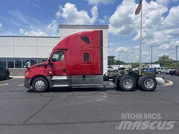 Freightliner CASCADIA 126 Tractor Units