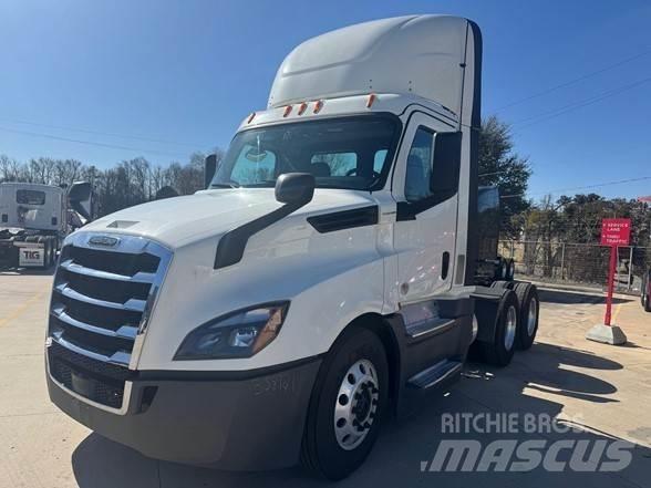 Freightliner CASCADIA 126 Tractor Units