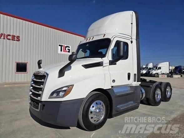 Freightliner CASCADIA 126 Tractor Units