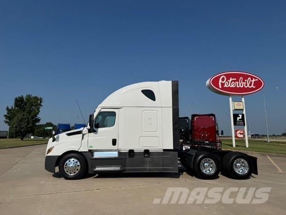 Freightliner CASCADIA 126 Tractor Units