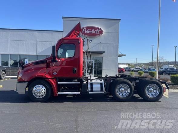 Freightliner CASCADIA 126 Tractor Units